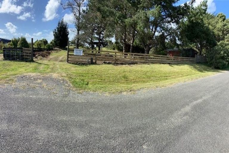 Photo of property in 86 Bergin Road, Foxton, 4814