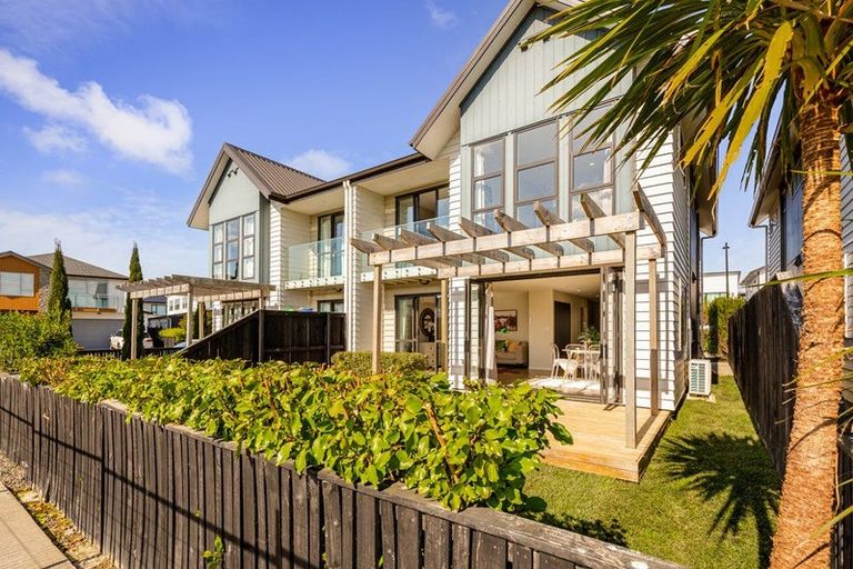 Photo of property in 9 Irving Place, Hobsonville, Auckland, 0616