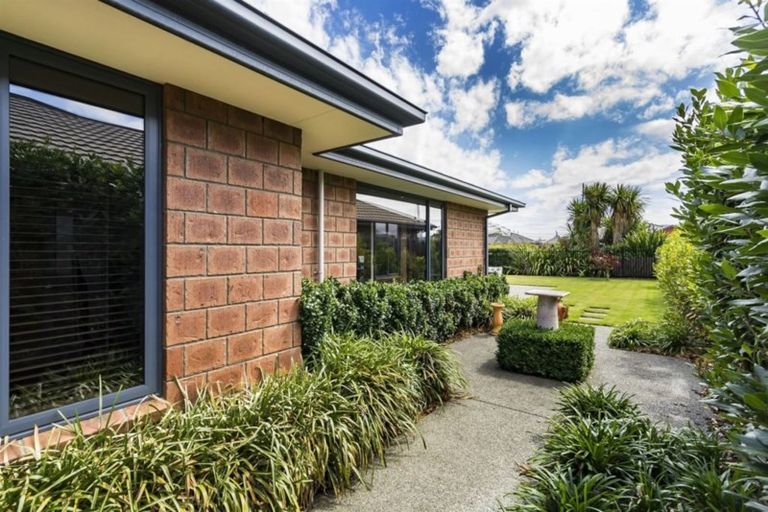 Photo of property in 7 Strathcarron Place, Broomfield, Christchurch, 8042