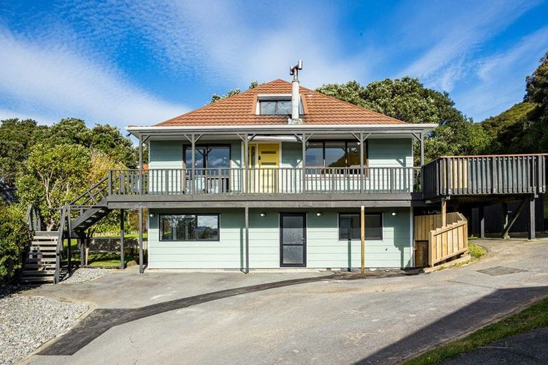 Photo of property in 14 Longitude Place, Whitby, Porirua, 5024