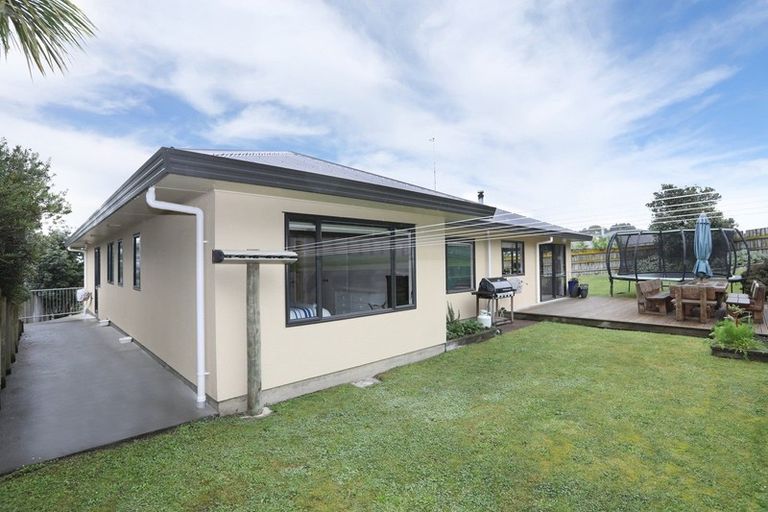 Photo of property in 4 Logan Grove, Feilding, 4702