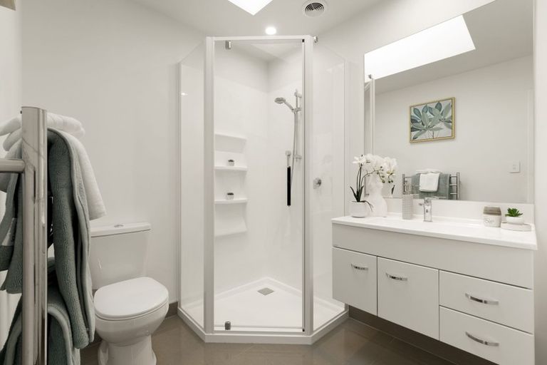 Photo of property in 10 Regiment Road, Papakura, 2110