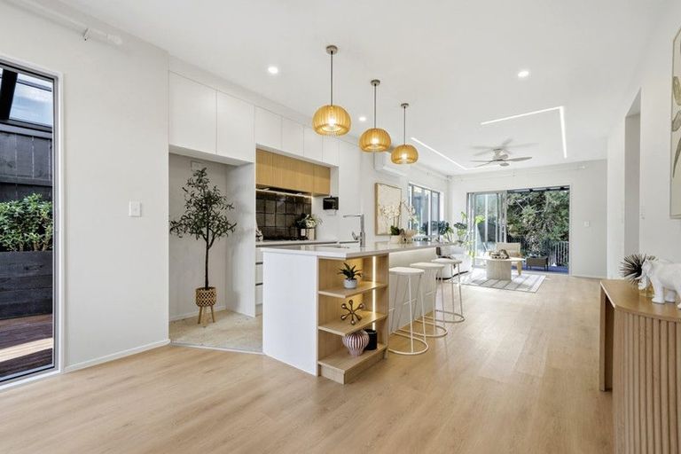 Photo of property in 6 Aoraki Crescent, Albany Heights, Auckland, 0632