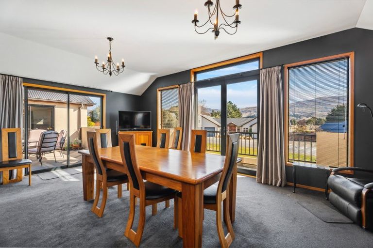 Photo of property in 52 The Dunes, Cromwell, 9310