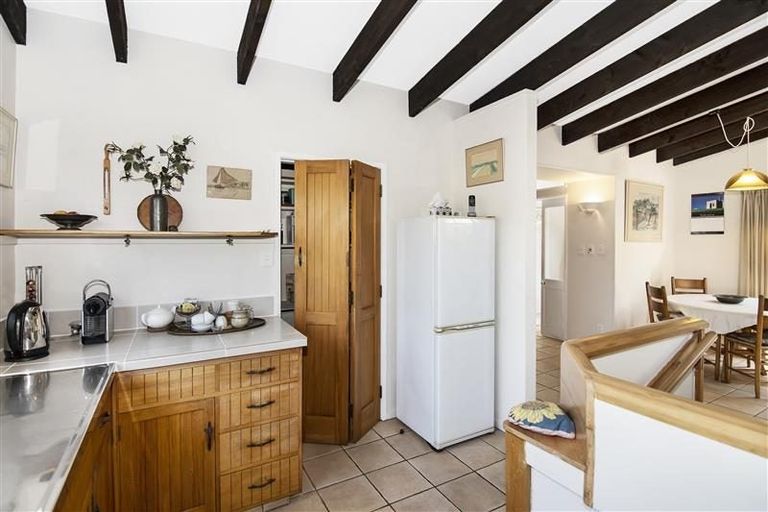 Photo of property in 27 Brougham Street, Nelson South, Nelson, 7010