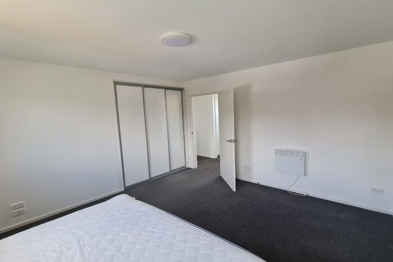 Photo of property in 28 Shand Crescent, Riccarton, Christchurch, 8041