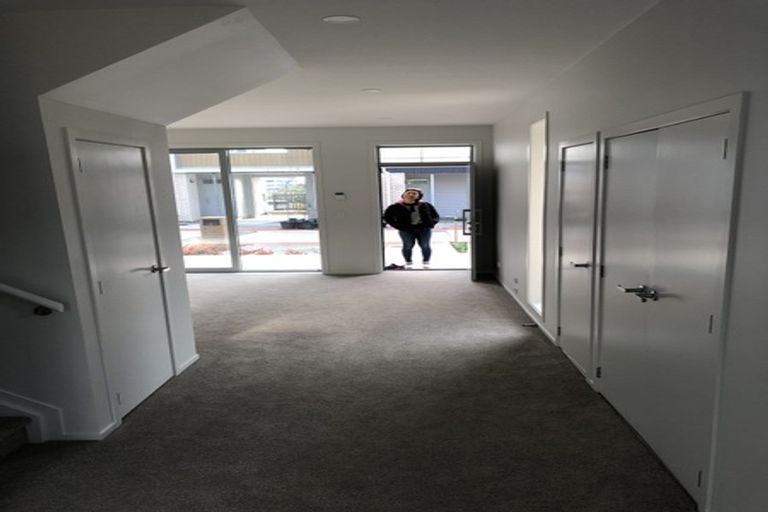 Photo of property in 22 Ceramic Lane, New Lynn, Auckland, 0600