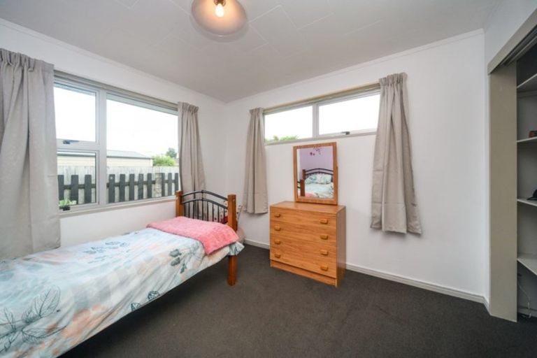 Photo of property in 9 Walker Crescent, Bulls, 4818