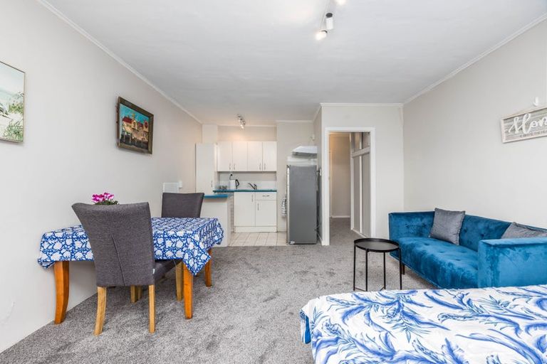 Photo of property in Eden Heights Apartments, 1m/94 Dominion Road, Mount Eden, Auckland, 1024