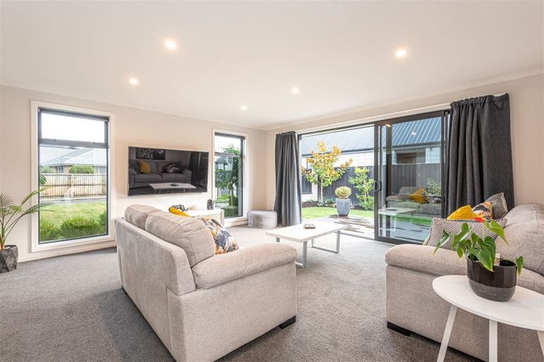 Photo of property in 40 Luxembourg Crescent, Halswell, Christchurch, 8025