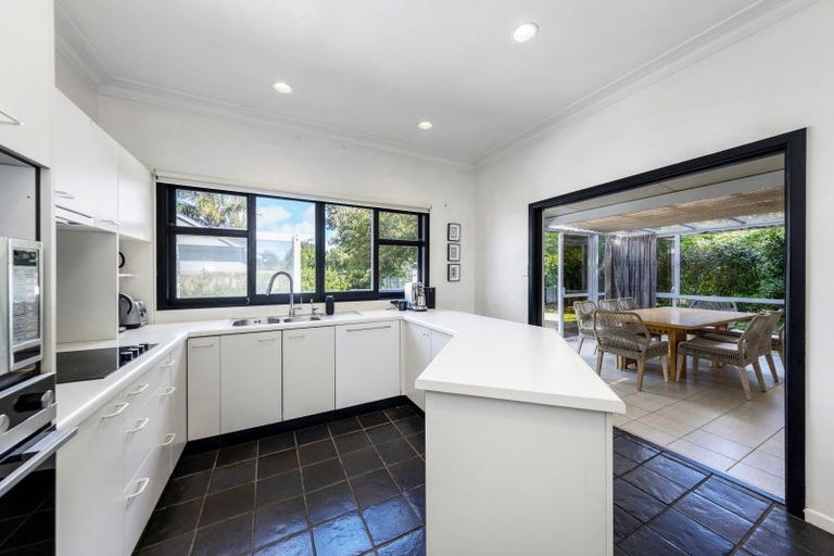 Photo of property in 9 Glamis Avenue, Manly, Whangaparaoa, 0930