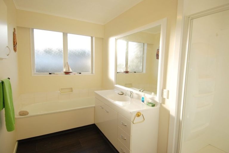 Photo of property in 45 Waipounamu Drive, Kelson, Lower Hutt, 5010