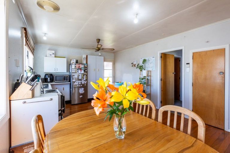 Photo of property in 11 Neptune Street, Dannevirke, 4930