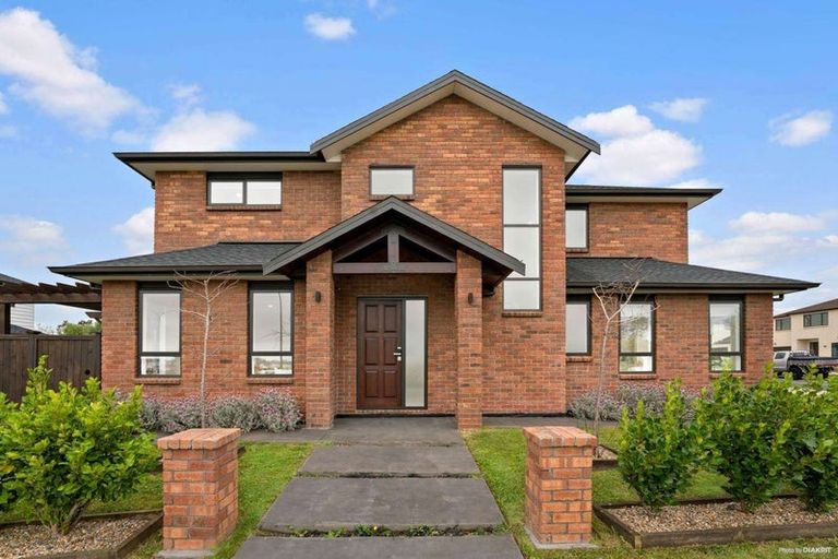 Photo of property in 37 Papareia Road, Karaka, Papakura, 2113