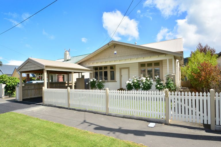 Photo of property in 8 Pretoria Avenue, Saint Clair, Dunedin, 9012