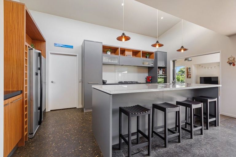 Photo of property in 61 Karamea Street, Whalers Gate, New Plymouth, 4310