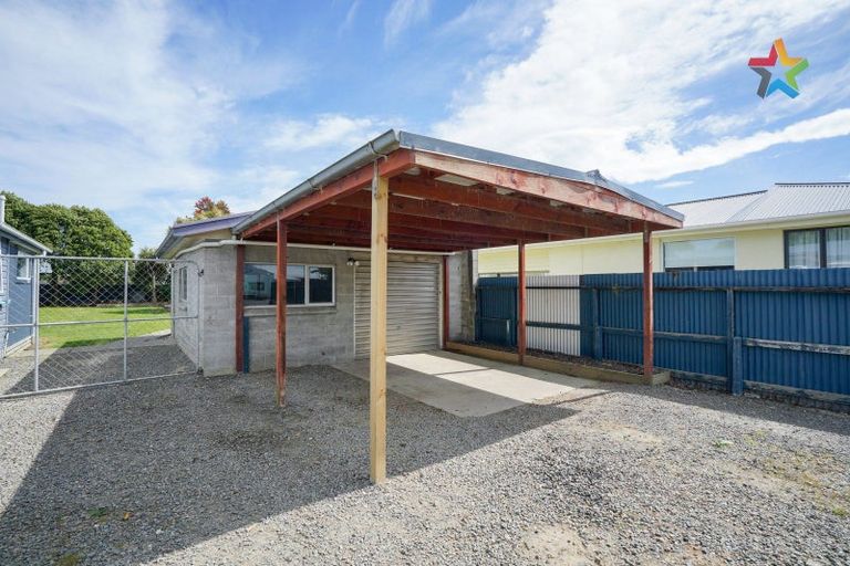 Photo of property in 30 Kilmarnock Street, Wallacetown, 9816