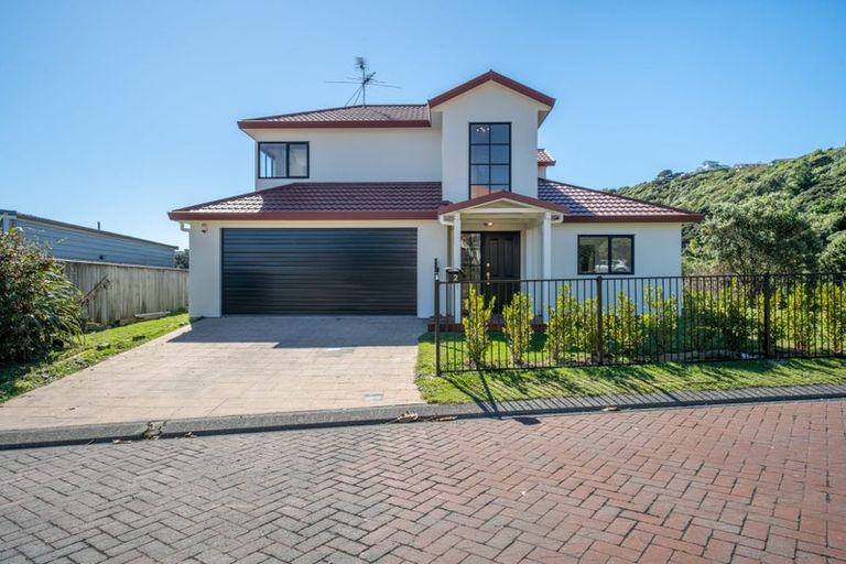 Photo of property in 2 Cromarty Place, Papakowhai, Porirua, 5024