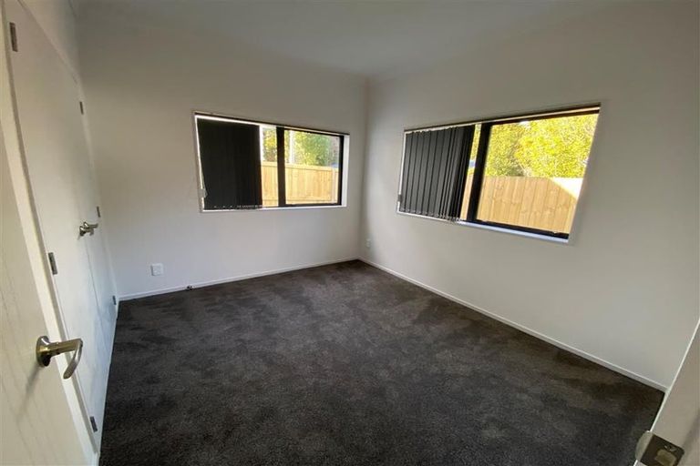 Photo of property in 9 Nagra Lane, Papakura, 2110