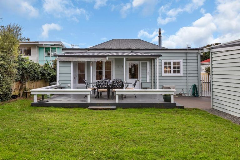 Photo of property in 2 Drummond Street, Regent, Whangarei, 0112