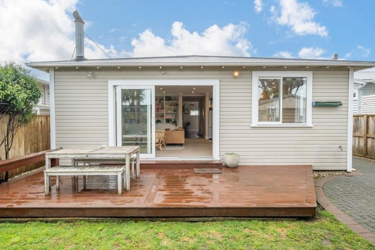 Photo of property in 12 Ava Street, Petone, Lower Hutt, 5012