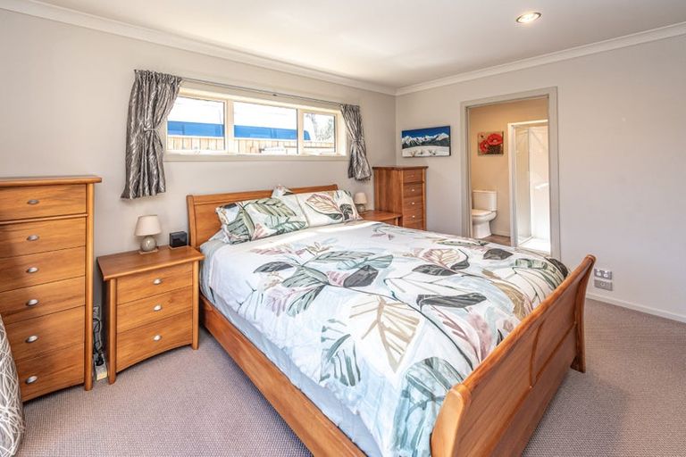 Photo of property in 16 Gilligan Close, College Estate, Whanganui, 4500