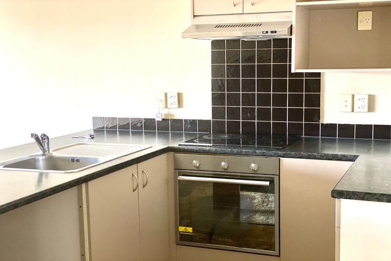 Photo of property in 9/42a Park Avenue, Papatoetoe, Auckland, 2025