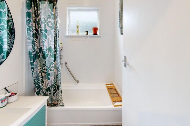 Photo of property in 10 Alexander Street, Awapuni, Palmerston North, 4412