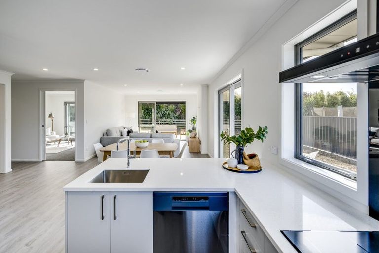 Photo of property in 17 Dinneen Close, Frimley, Hastings, 4120