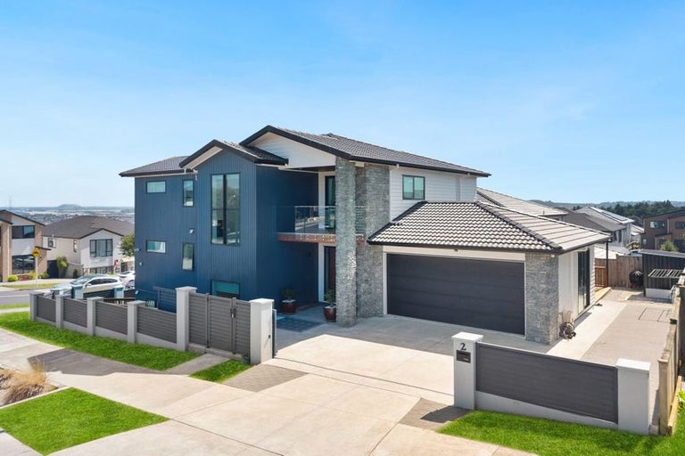 Photo of property in 2 Drumnaconagher Road, Flat Bush, Auckland, 2019