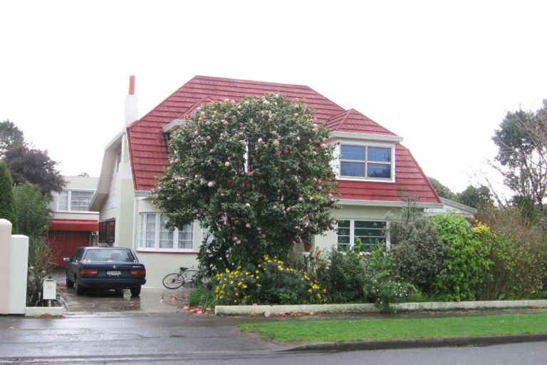 Photo of property in 15 Hardie Street, Hokowhitu, Palmerston North, 4410