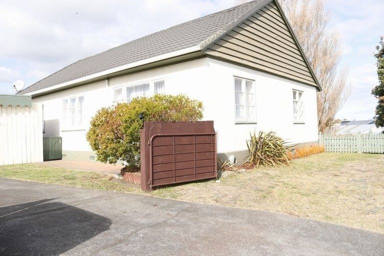 Photo of property in 4 Smithfield Road, College Estate, Whanganui, 4500