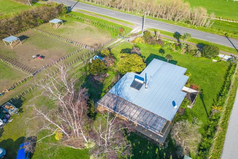 Photo of property in 92 Rahui Road, Otaki, 5512