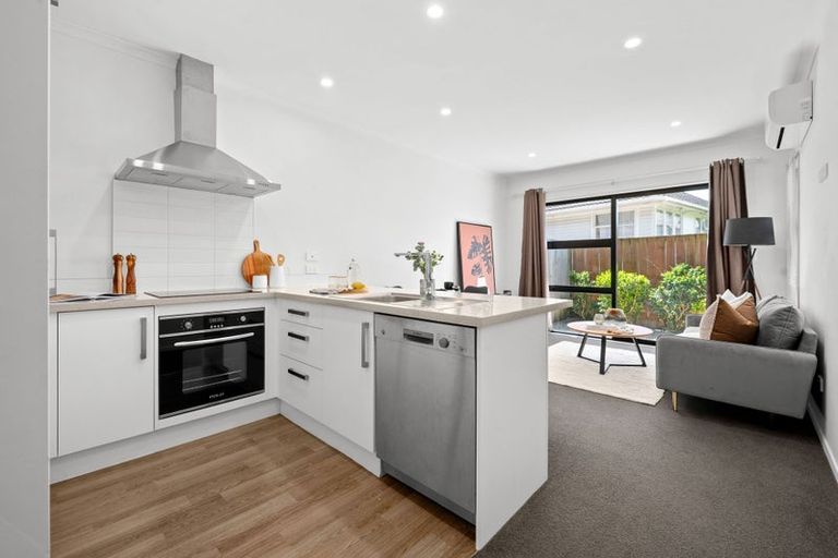 Photo of property in 2/19 Dowding Street, Melville, Hamilton, 3206