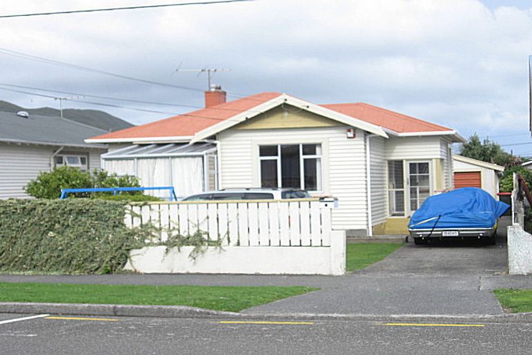 Photo of property in 4 Pilmuir Street, Hutt Central, Lower Hutt, 5010