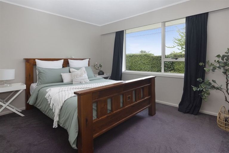 Photo of property in 20 Daniels Road, Redwood, Christchurch, 8051