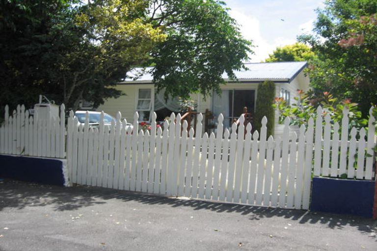 Photo of property in 14 Huxley Street, Pahiatua, 4910