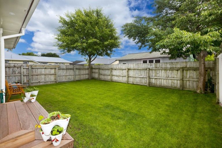 Photo of property in 44 Seddon Street, Wallaceville, Upper Hutt, 5018