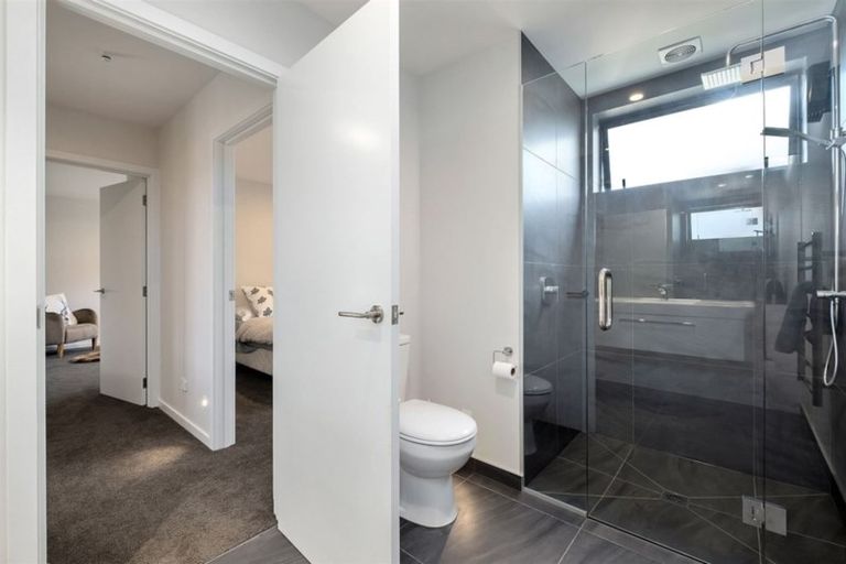 Photo of property in 7 Stackbrae Avenue, Wanaka, 9305