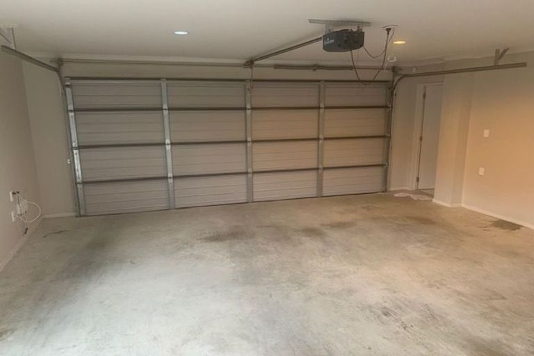 Photo of property in 28 Heidi Crescent, Flat Bush, Auckland, 2016