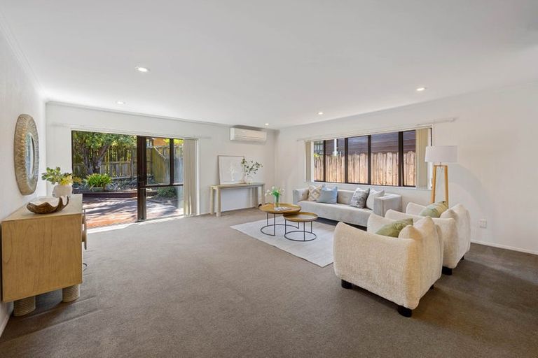 Photo of property in 2/28 Britannia Place, Half Moon Bay, Auckland, 2012