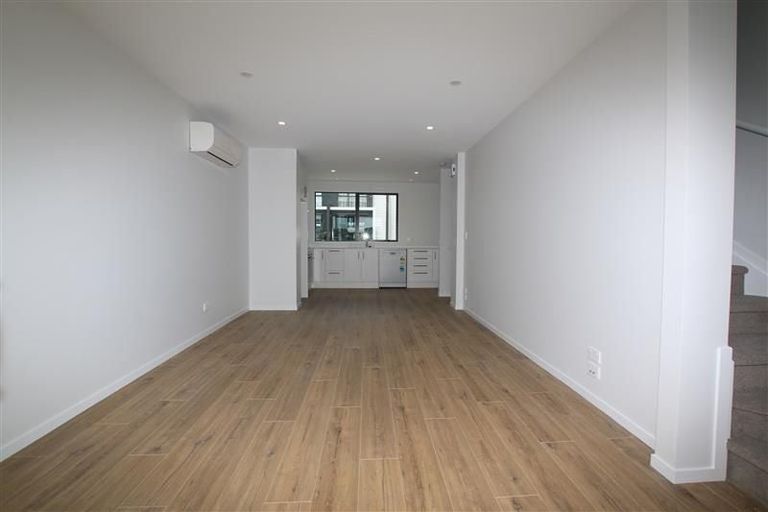 Photo of property in 7 Glenae Lane, Hobsonville, Auckland, 0618