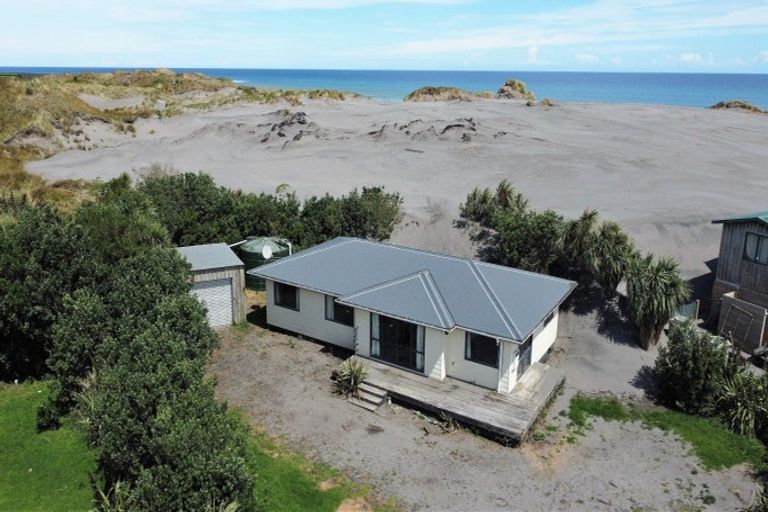 Photo of property in 204f Tai Road, Opunake, 4681