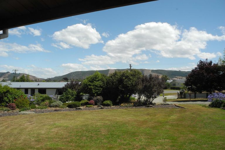 Photo of property in 14-16 Cameron Street, Waimate, 7924
