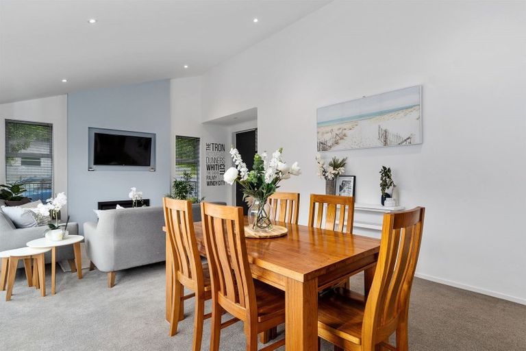 Photo of property in 14 Rire Hau Lane, Pyes Pa, Tauranga, 3112