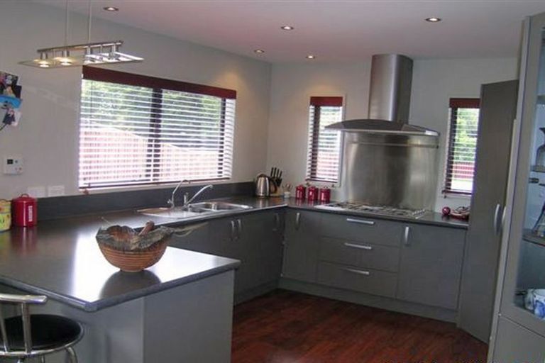 Photo of property in 16 Constitution Avenue, Milton, 9220