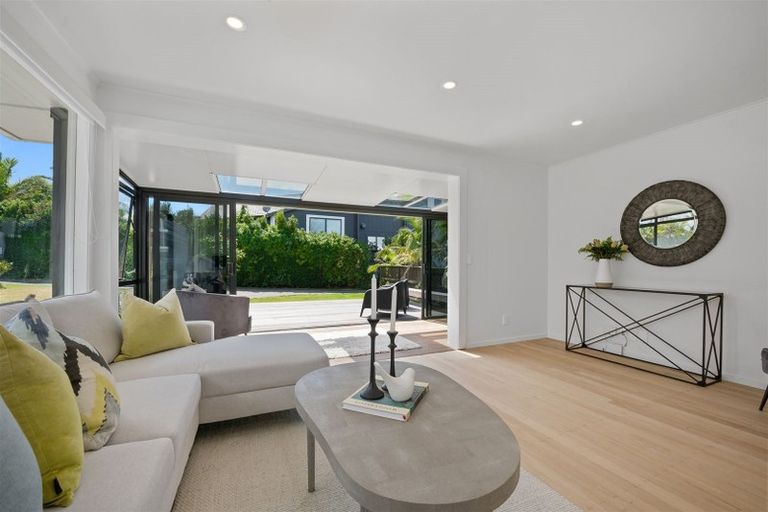 Photo of property in 1/240 Hurstmere Road, Takapuna, Auckland, 0622