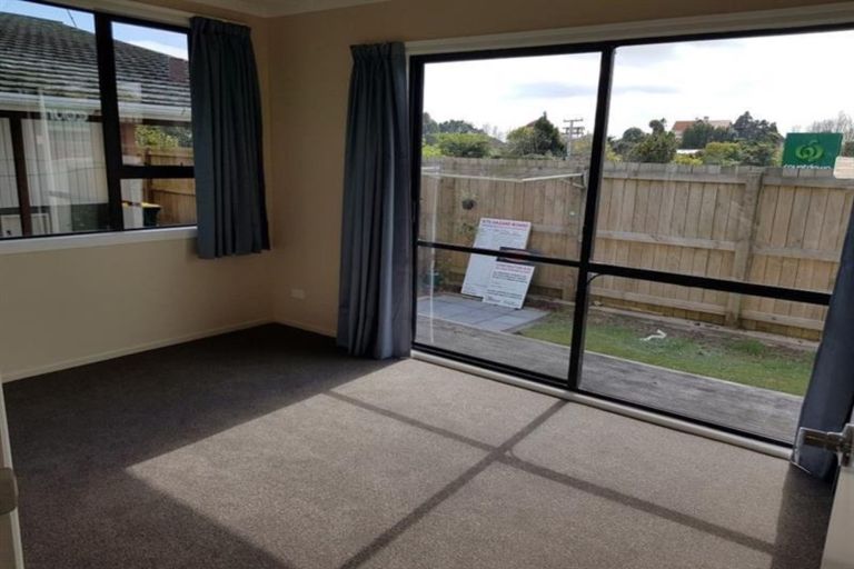 Photo of property in 3/24 Hori Street, Vogeltown, New Plymouth, 4310