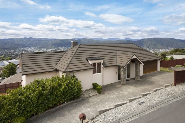 Photo of property in 3 Winifred Way, Belmont, Lower Hutt, 5010