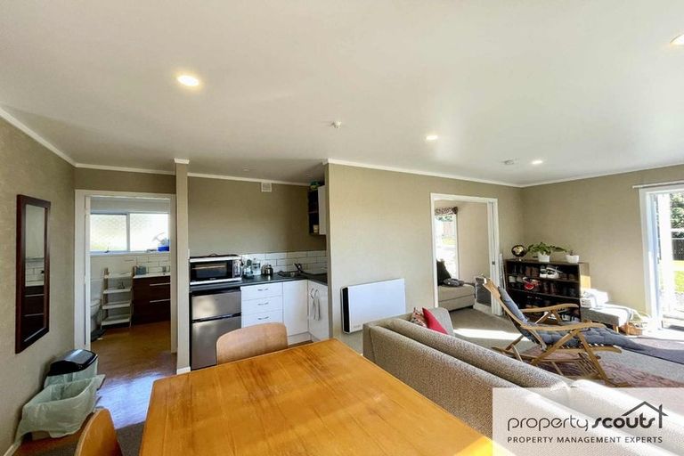 Photo of property in 12 Te Ngaere Place, Merrilands, New Plymouth, 4312